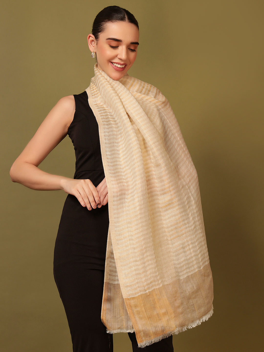 Pashmoda Women Golden Eclipse Reversible Zari Moonlight Fine Wool Stole (Size: 71x203 Cm)