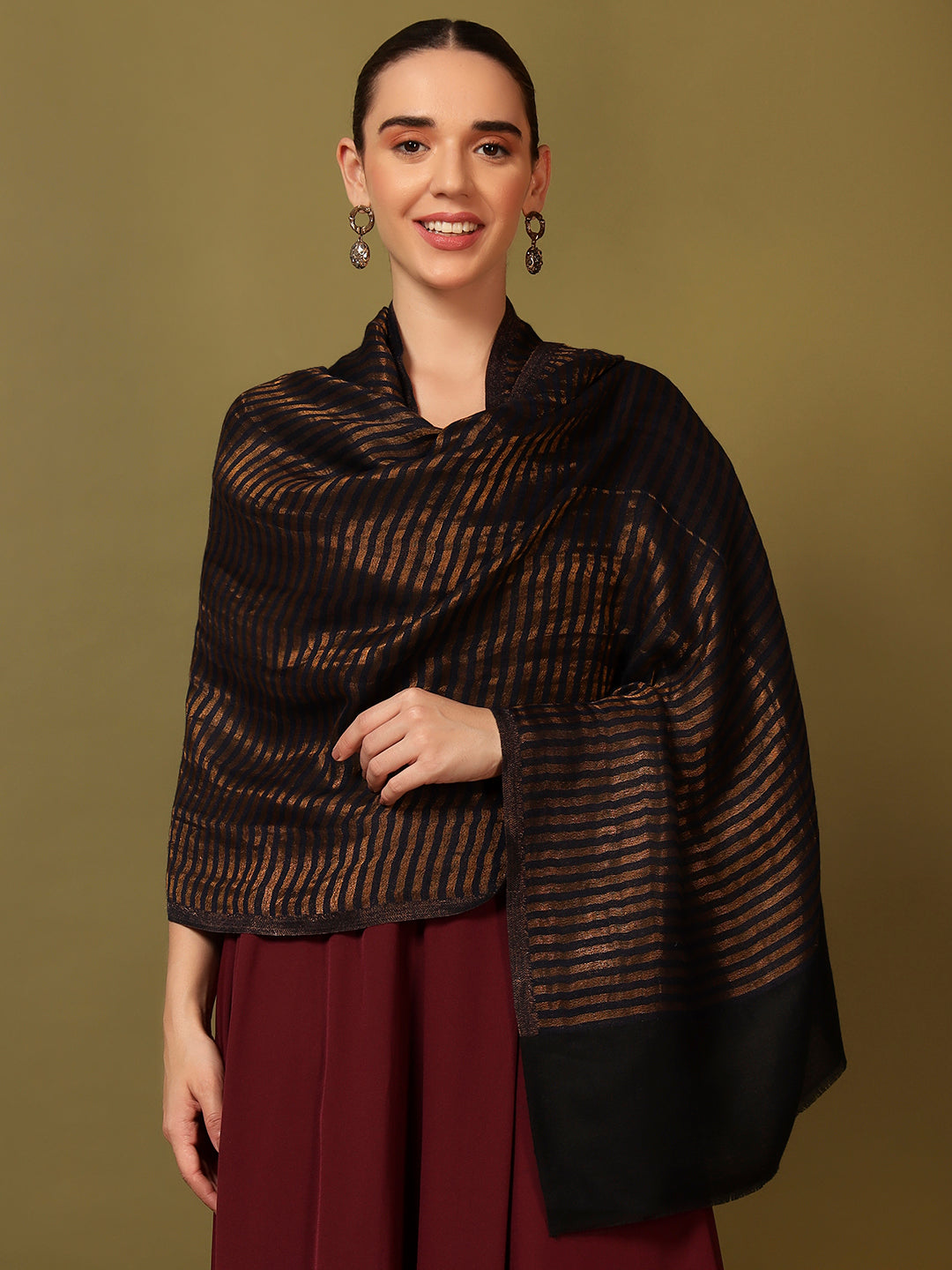 Pashmoda Women Golden Eclipse Reversible Zari Moonlight Fine Wool Stole (Size: 71x203 Cm)