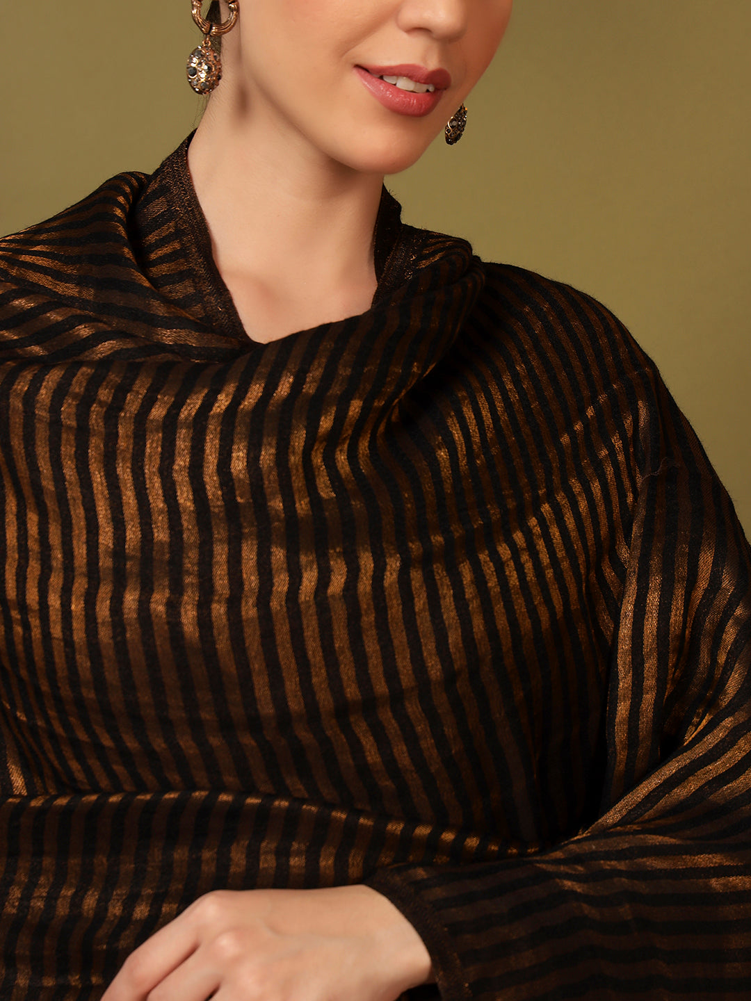 Pashmoda Women Golden Eclipse Reversible Zari Moonlight Fine Wool Stole (Size: 71x203 Cm)