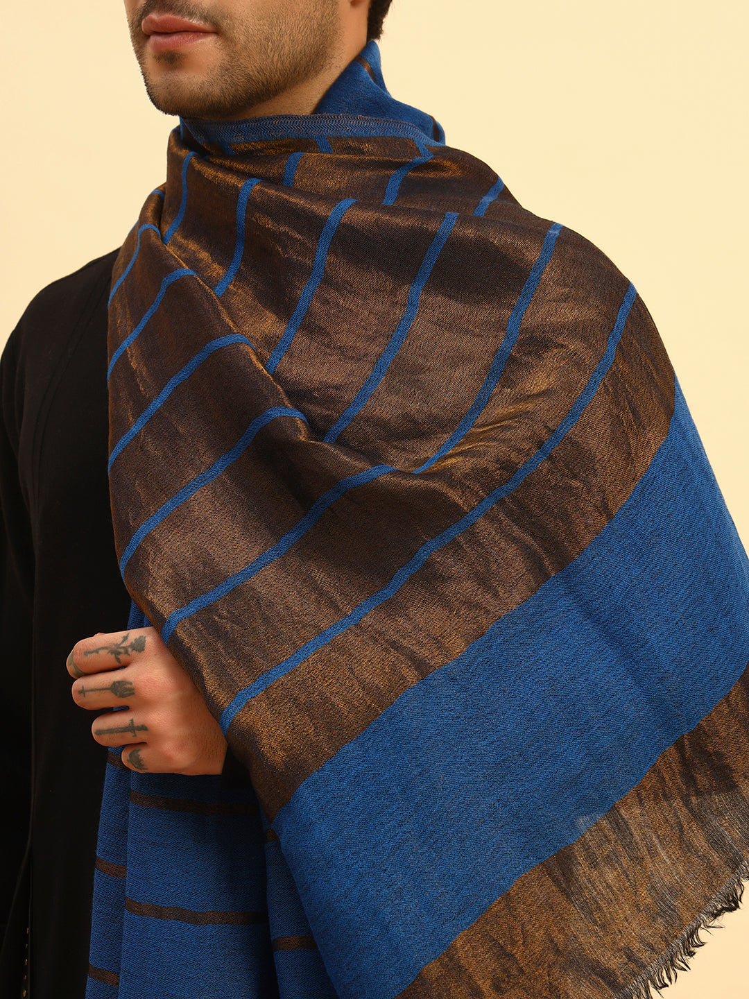 Pashmoda Men Parallel Grace Reversible Zari Moonlight Fine Wool Stole (Size: 71x203 Cm)