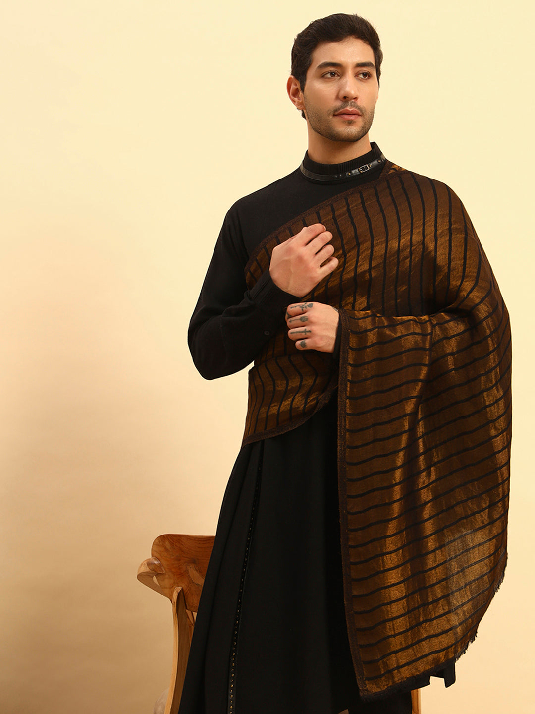 Pashmoda Men Golden Mirage Reversible Zari Moonlight Fine Wool Stole (Size: 71x203 Cm)