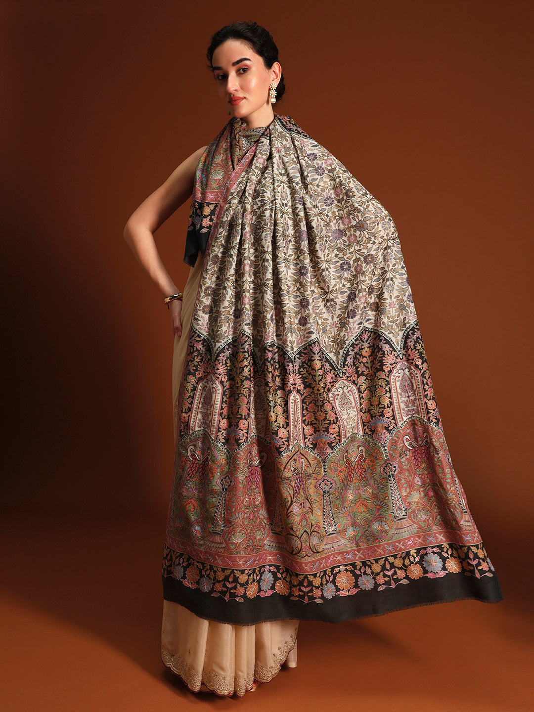 Women Mughlia Bagg Fine Wool Fabric Kalamkari Embroidered Shawl