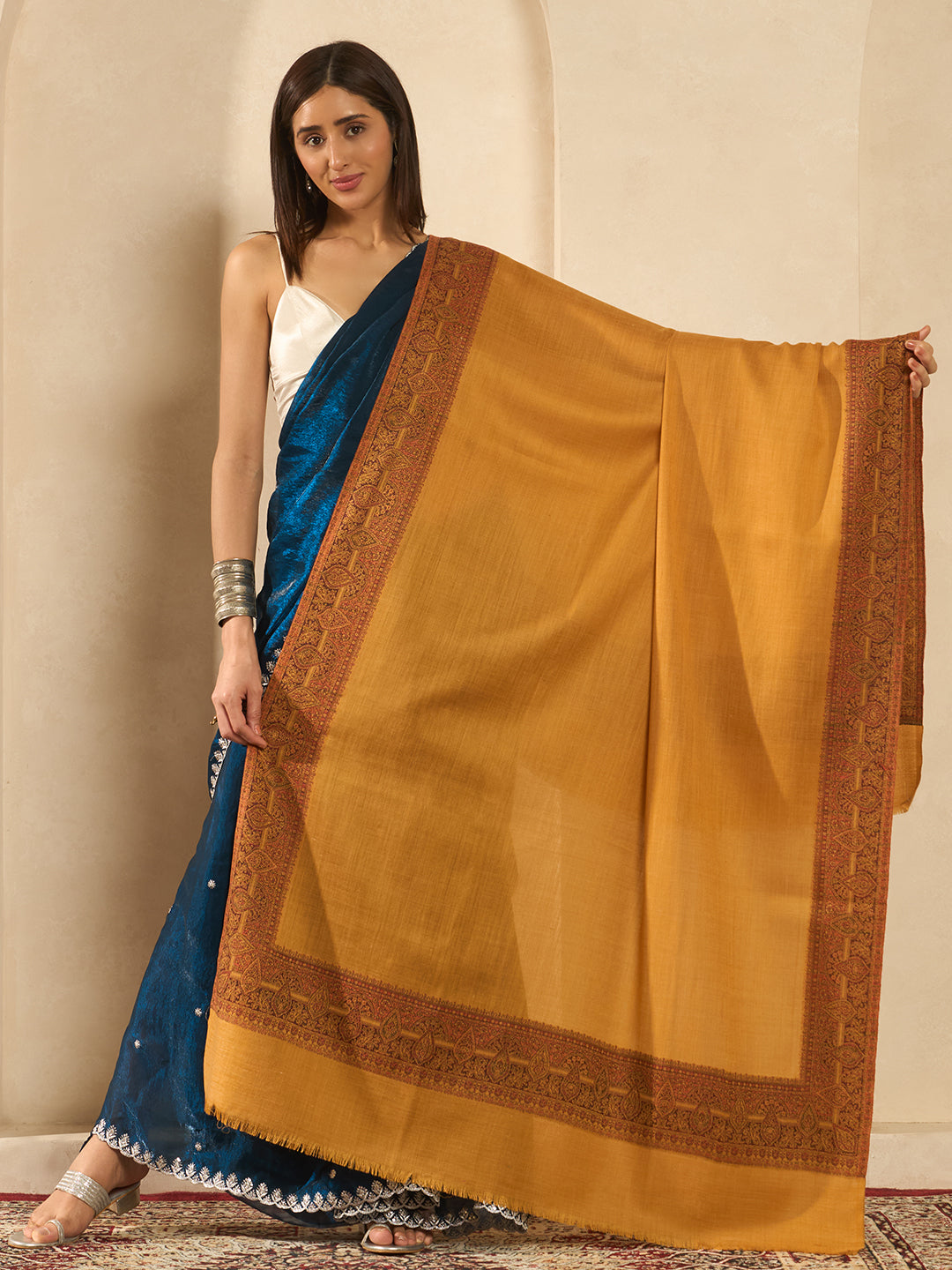 Women Shikoh Kashmiri Jamawar Woven Shawl