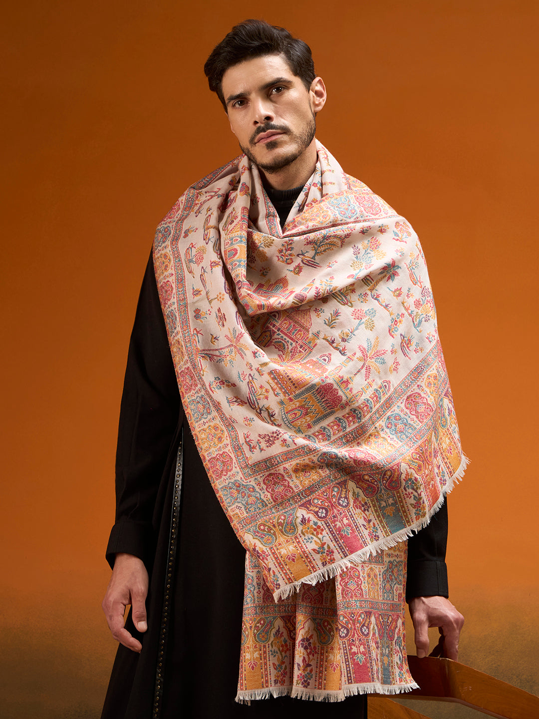 Men Caravan Kaani Stole