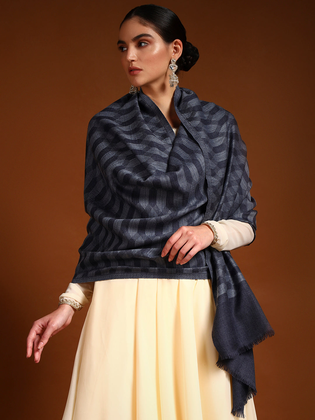 Women 100% Pure Wool Checkered Stole, Sustainable and Natural Fabric (Size 71x203 CM)