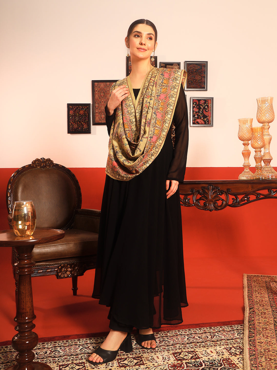 Pashmoda Women Naqsh 100% Pure Wool Sozni Hand Embroidered Stole (Size: 71x203cm)