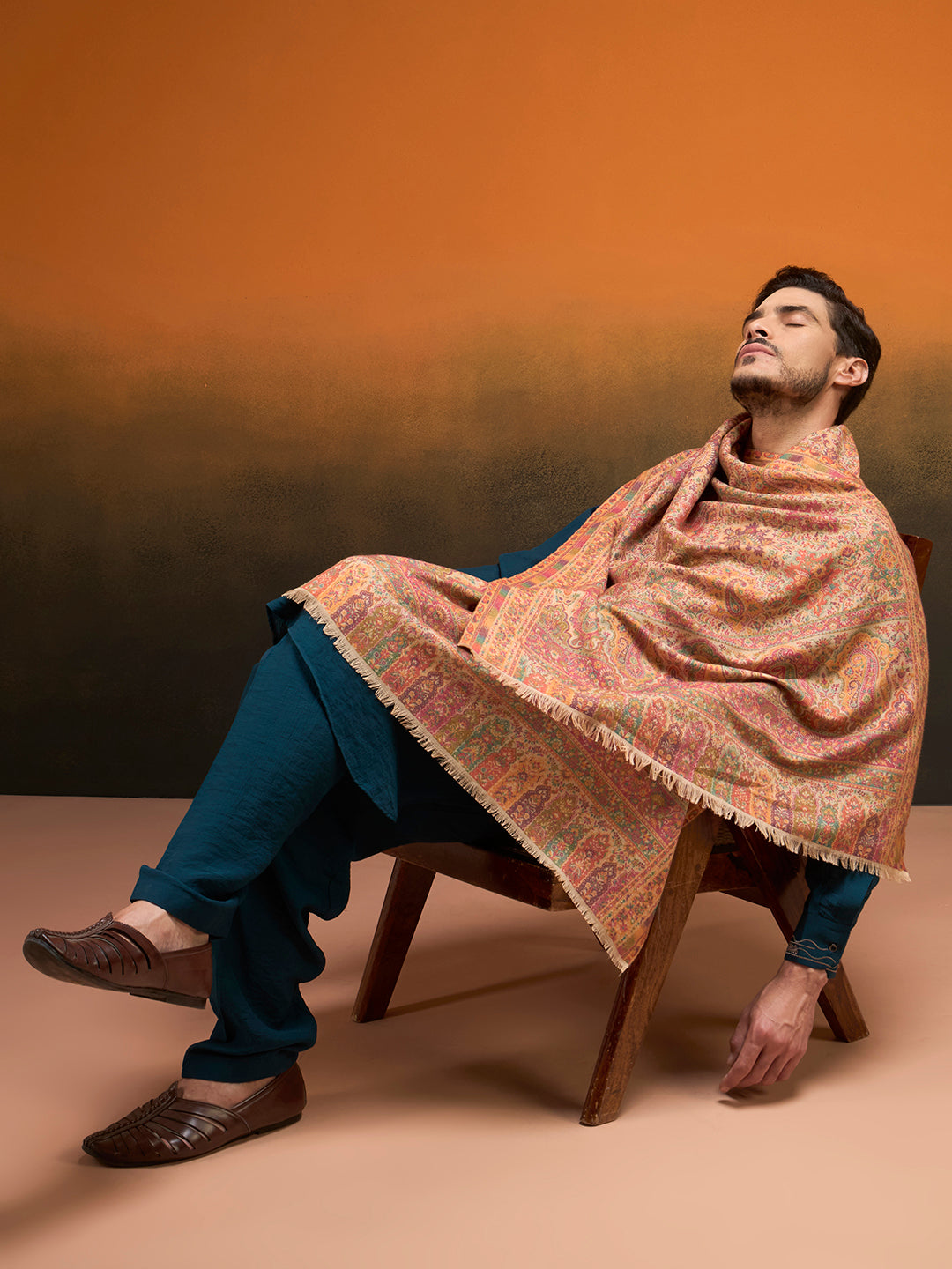 Men Shahkaar Gulistan Kaani Stole