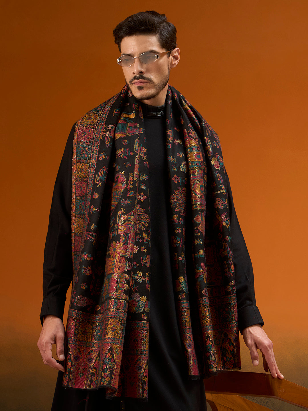 Men Caravan Kaani Stole