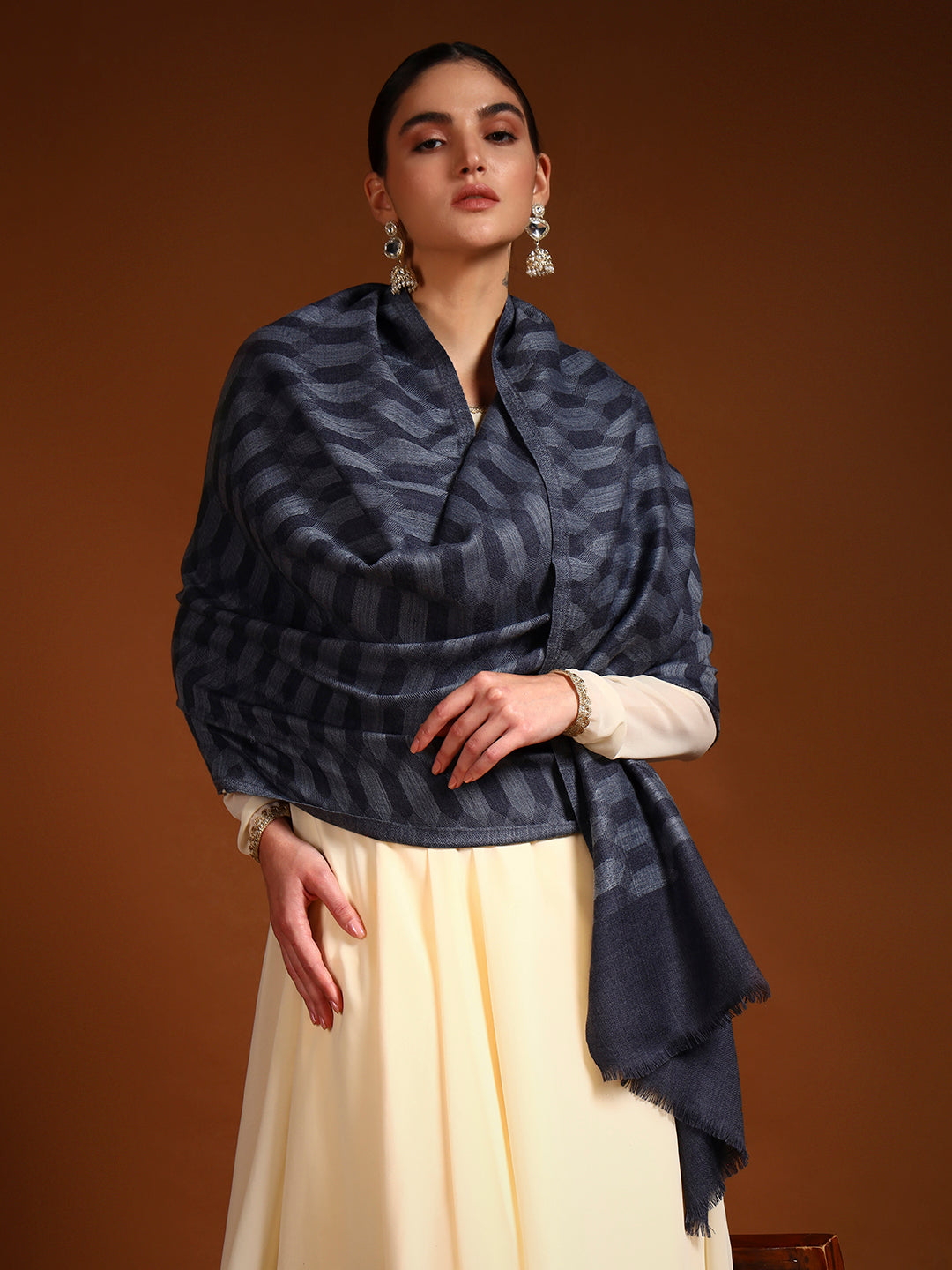 Women 100% Pure Wool Checkered Stole, Sustainable and Natural Fabric (Size 71x203 CM)