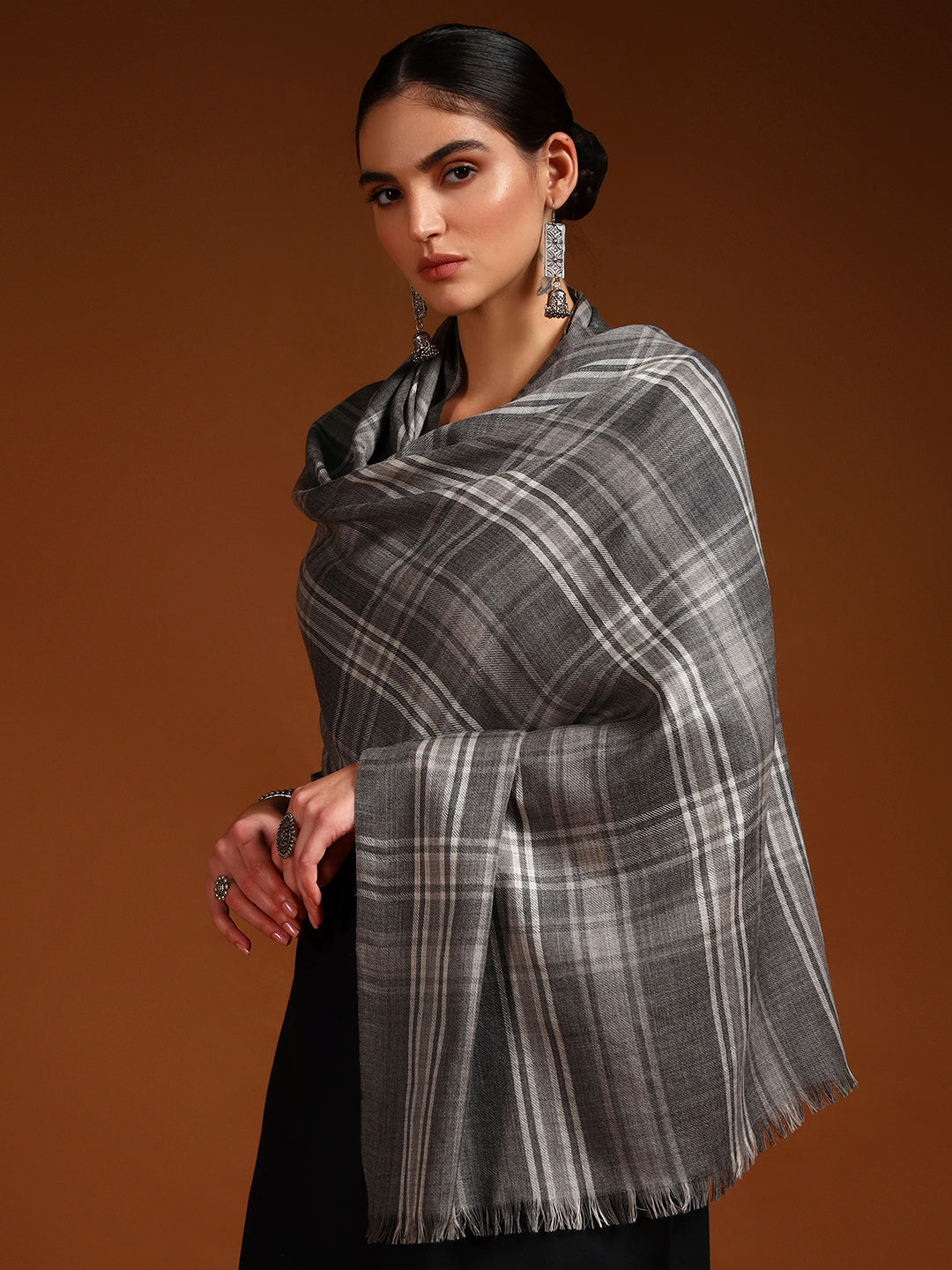 Women 100% Pure Wool Checkered Stole, Sustainable and Natural Fabric (Size 71x203 CM)