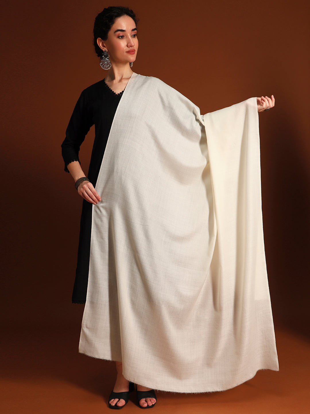 Women Verdant Grace Fine Wool Blend Solid Melange Shawl