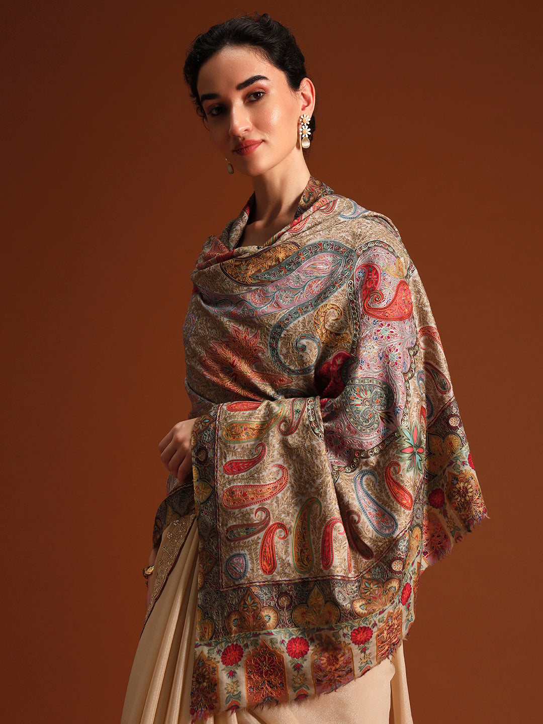 Women Paisley Promenade Fine Wool Fabric Kalamkari Embroidered Shawl