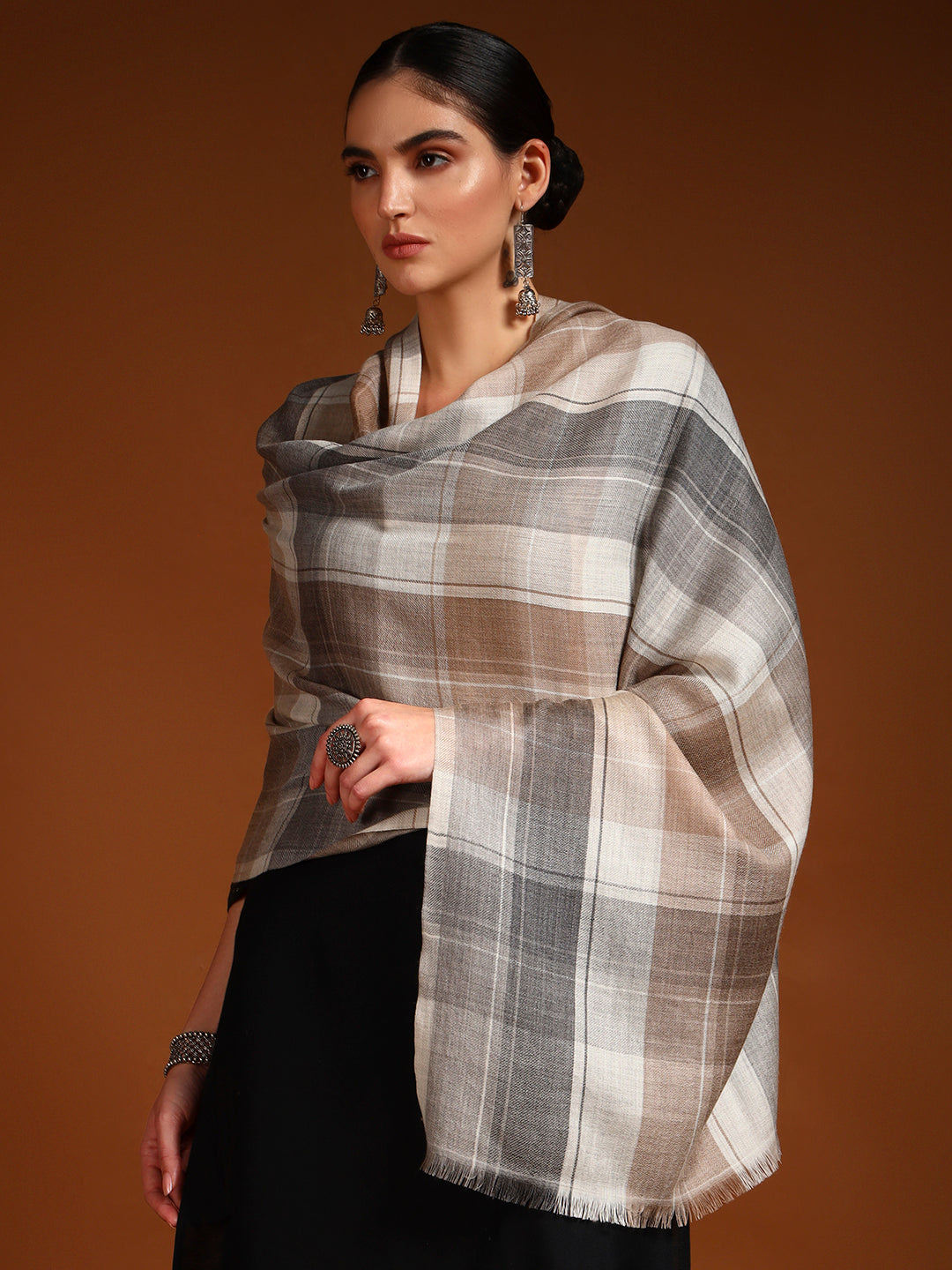 Women 100% Pure Wool Checkered Stole, Sustainable and Natural Fabric (Size 71x203 CM)