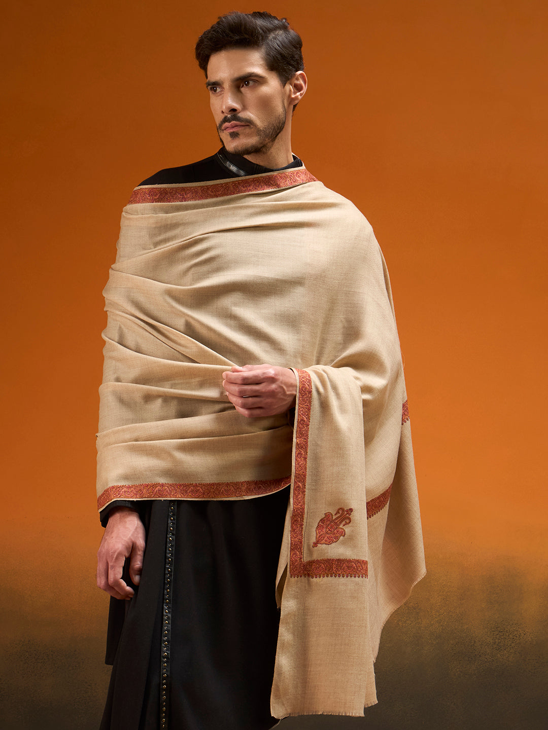 Men kashida Kingri Embroidered Lohi Shawl