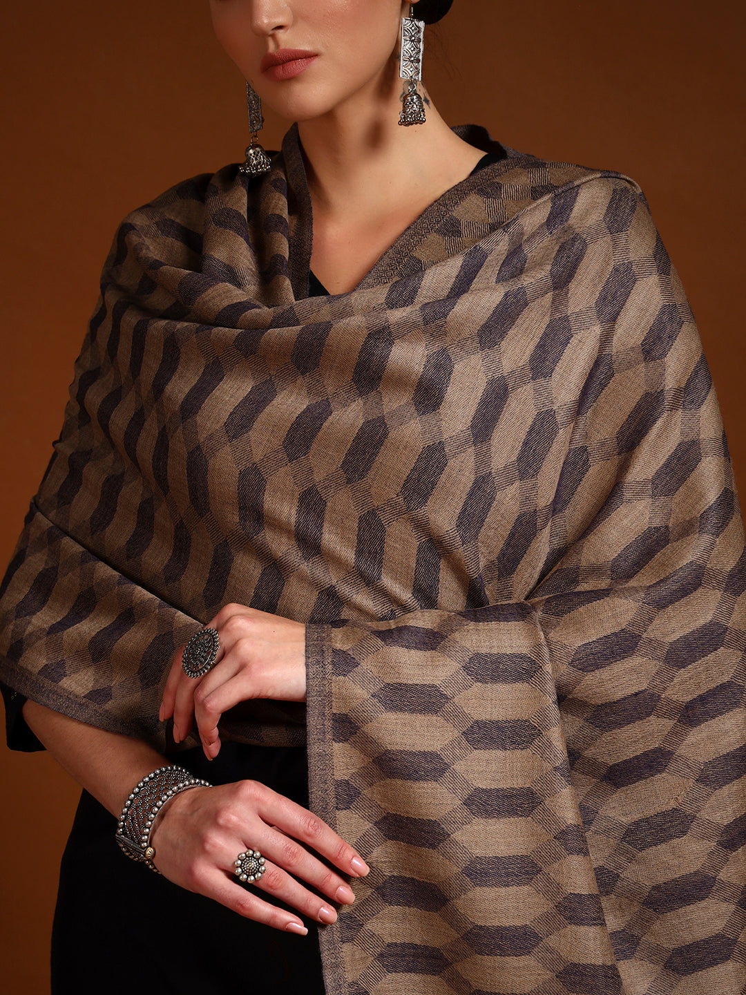 Women 100% Pure Wool Checkered Stole, Sustainable and Natural Fabric (Size 71x203 CM)