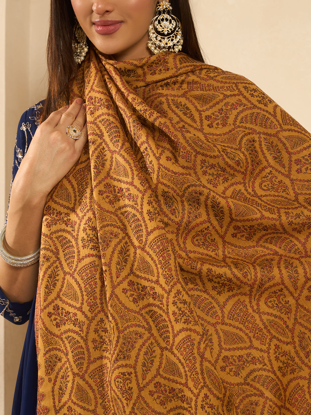 Women Shahi Jaal Kashmiri Jamawar Woven Shawl