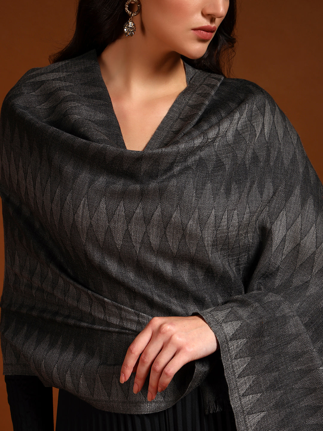 Women 100% Pure Wool Checkered Stole, Sustainable and Natural Fabric (Size 71x203 CM)