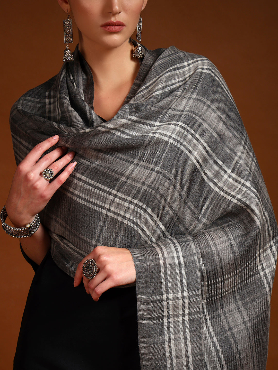 Women 100% Pure Wool Checkered Stole, Sustainable and Natural Fabric (Size 71x203 CM)