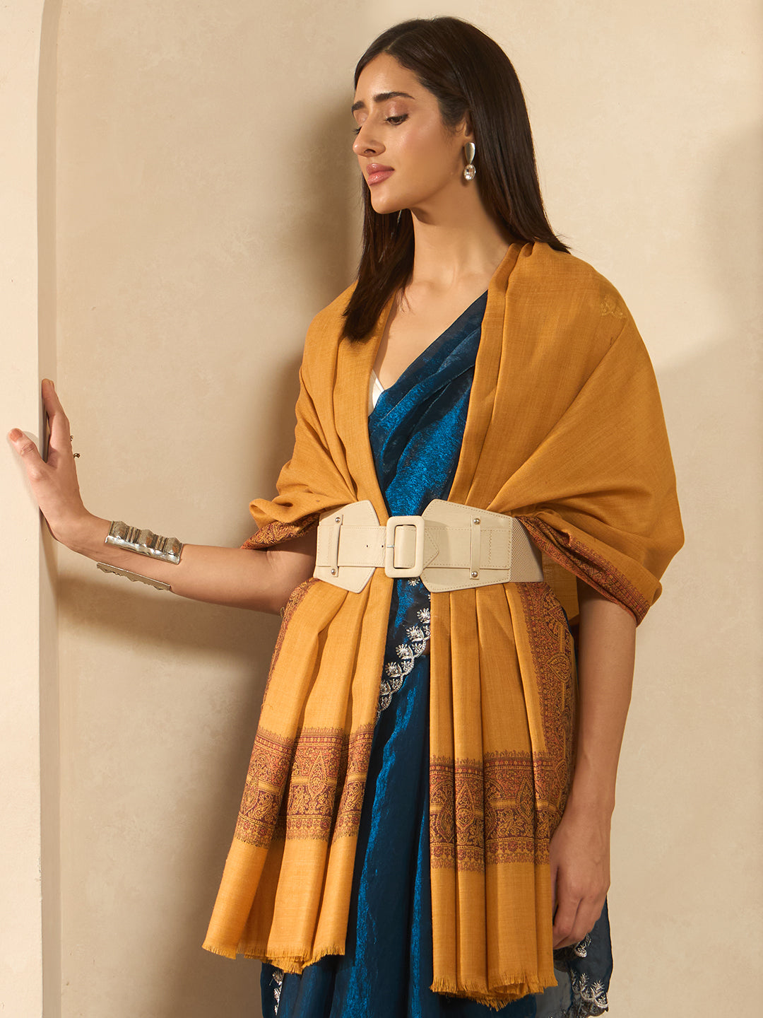 Women Shikoh Kashmiri Jamawar Woven Shawl