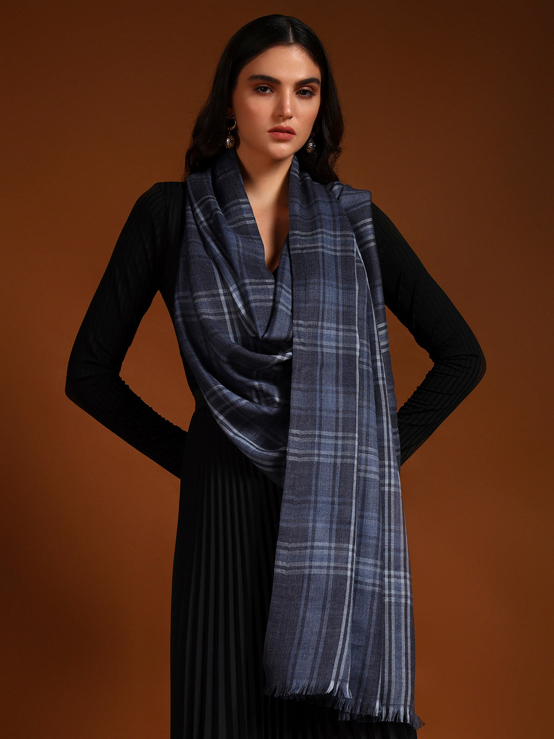 Women 100% Pure Wool Checkered Stole, Sustainable and Natural Fabric (Size 71x203 CM)