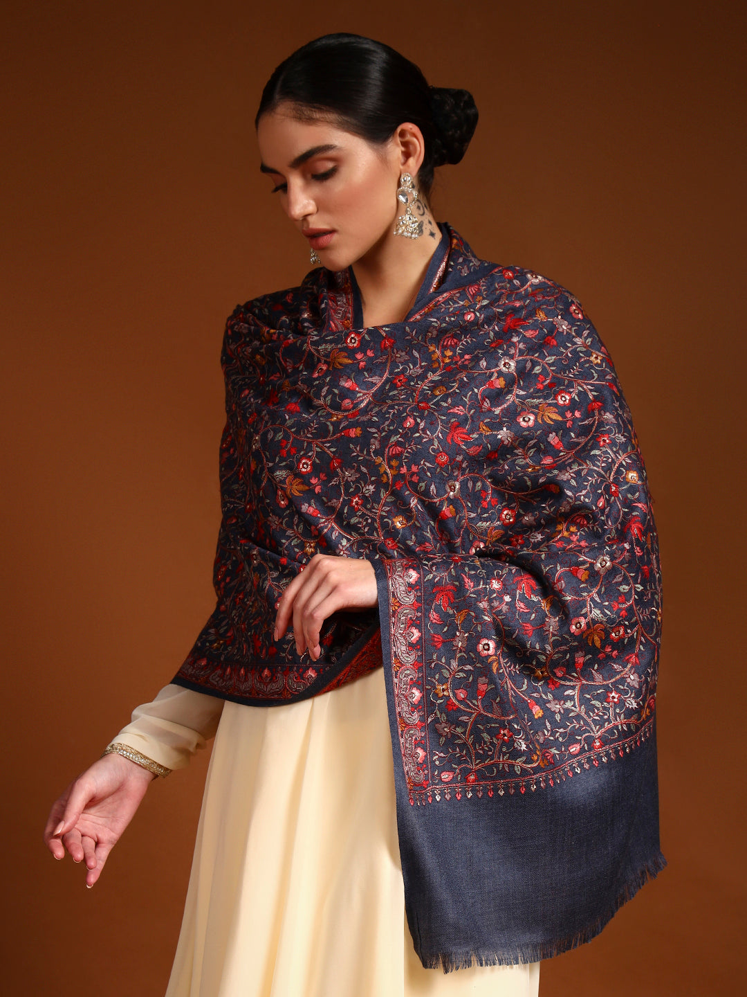 Pashmoda Women Shabnum 100% Pure Wool Sozni Hand Embroidered Stole (Size-71x203cm)