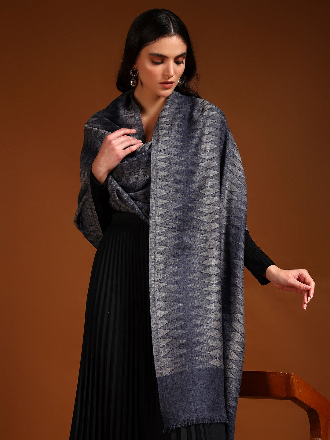 Women 100% Pure Wool Ikat Checkered Stole, Sustainable and Natural Fabric (Size 71x203 CM)