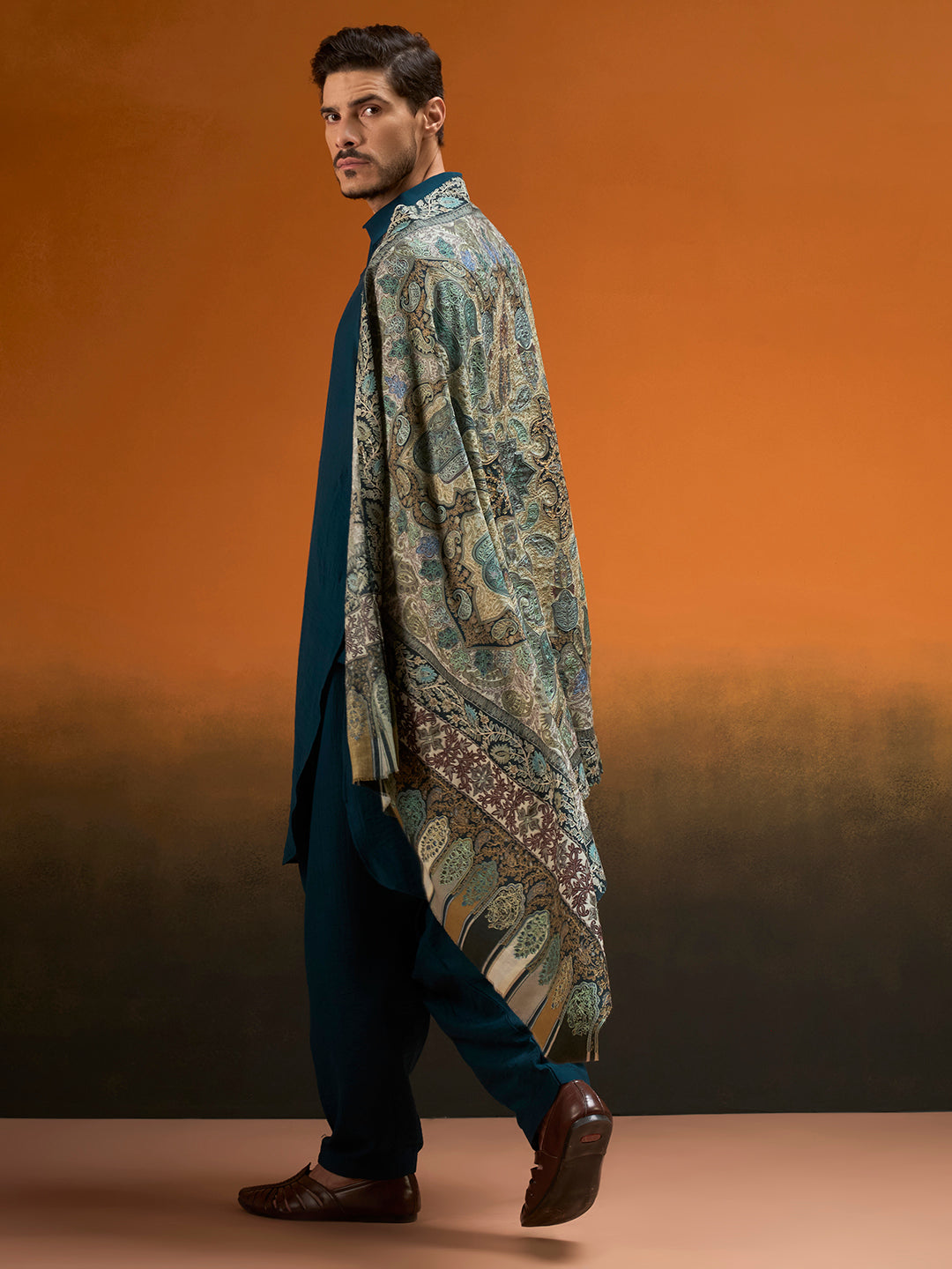 Men nafees Fine Wool Kalamkari Embroidered Shawl