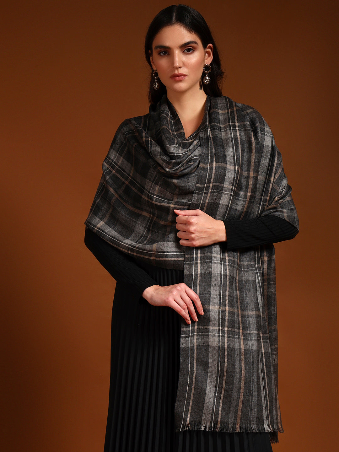 Women 100% Pure Wool Checkered Stole, Sustainable and Natural Fabric (Size 71x203 CM)