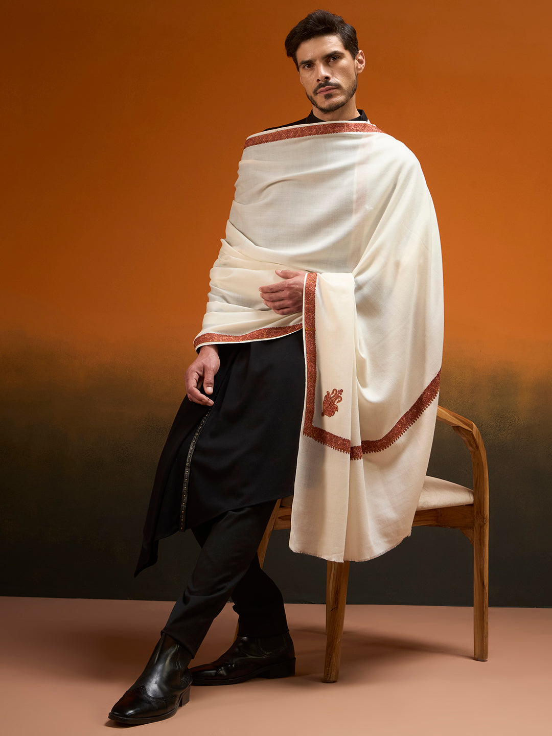 Men kashida Kingri Embroidered Lohi Shawl