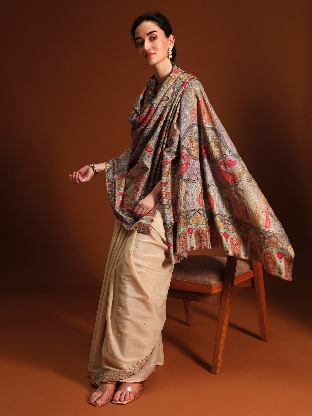 Women Paisley Promenade Fine Wool Fabric Kalamkari Embroidered Shawl