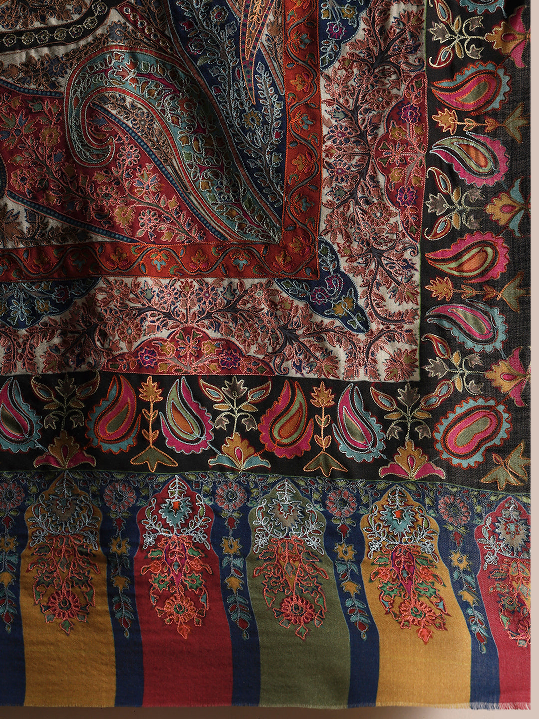 Women Rangrez Fine Wool Fabric Kalamkari Embroidered Shawl
