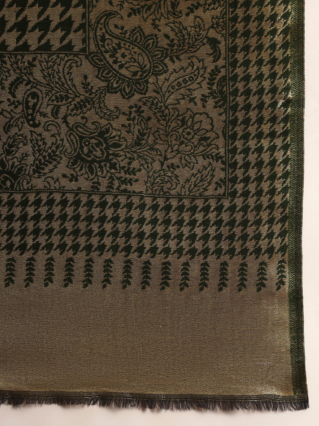 Women Royal Zari Elegance Stole