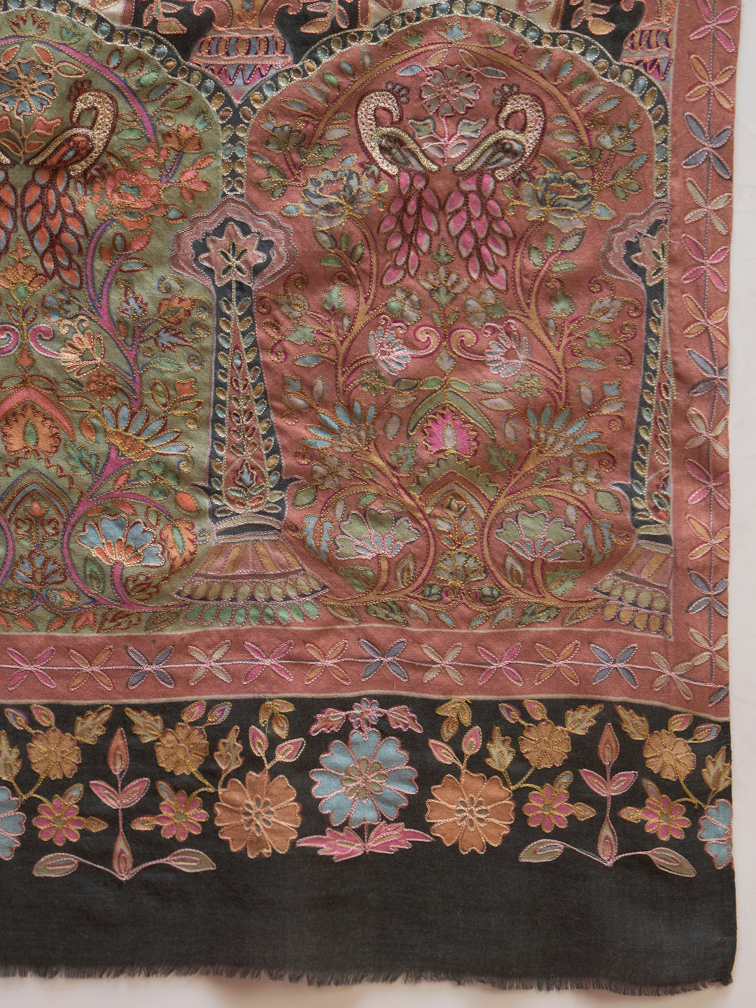 Men Mughlia Bagg Fine Wool Kalamkari Embroidered Shawl