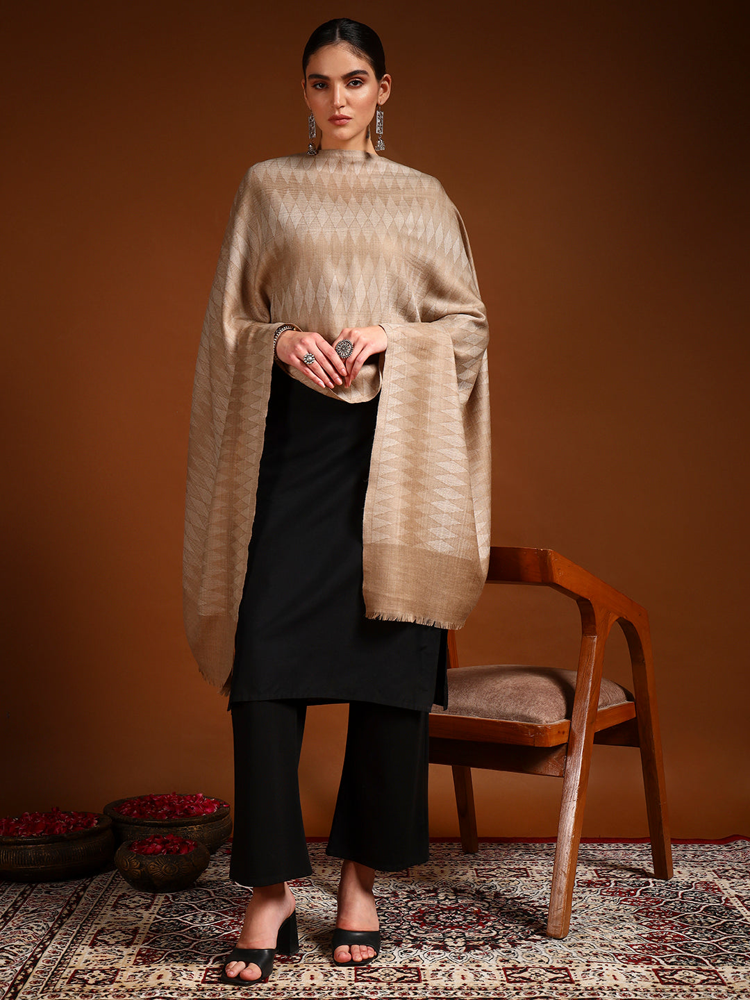 Women 100% Pure Wool Checkered Stole, Sustainable and Natural Fabric (Size 71x203 CM)