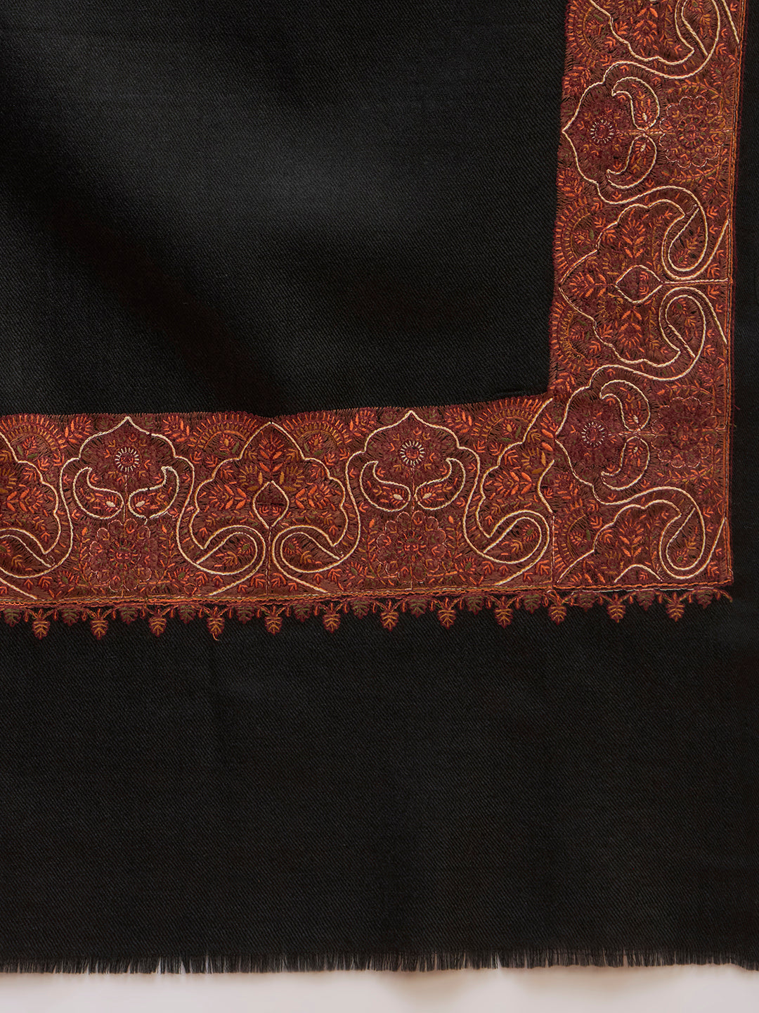 Men Nafeesah Sozni Embroidered Shawl