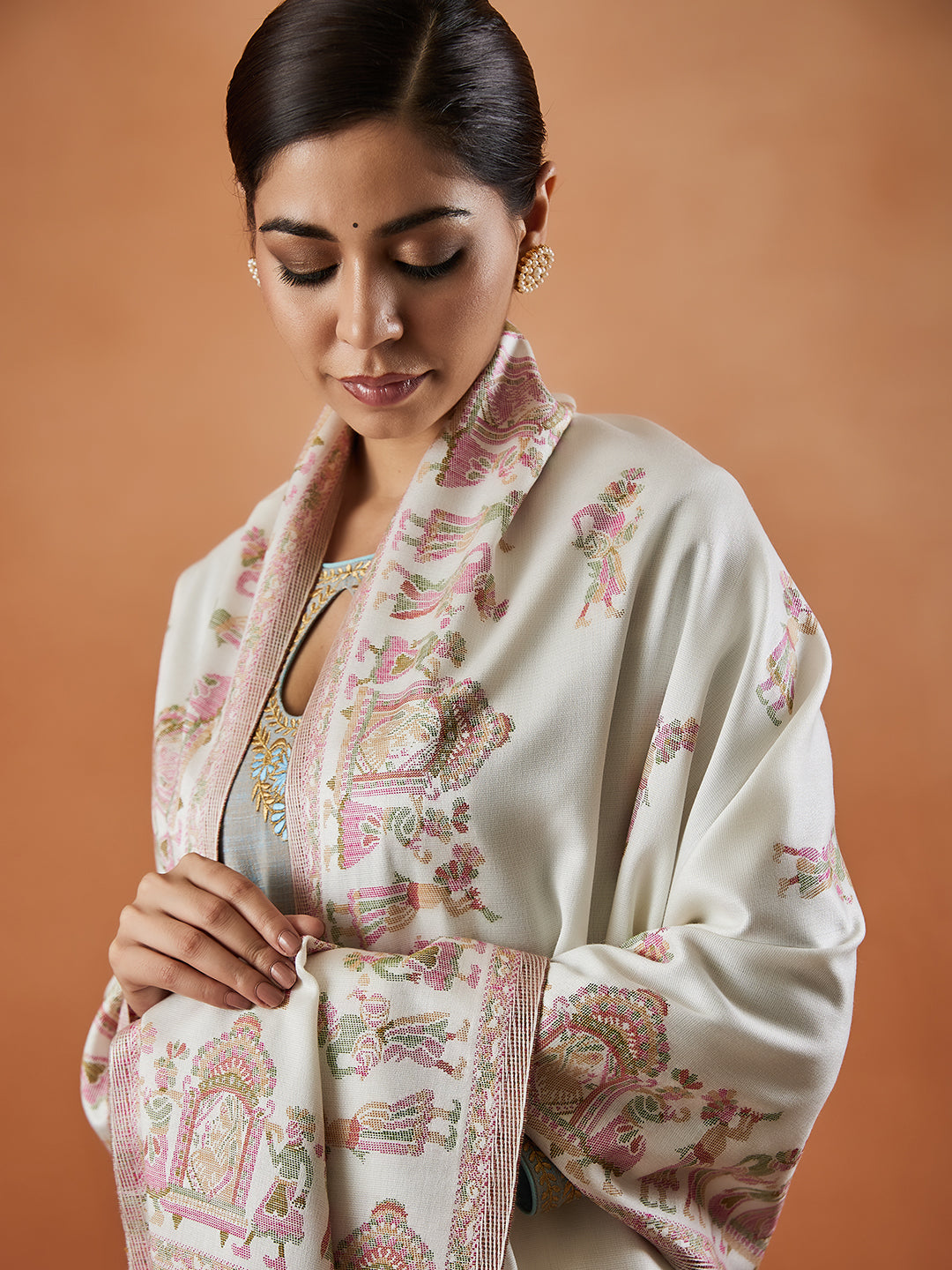 Pashmoda Women Pari mahal Kaani Stole Size:( 71X203 CM)