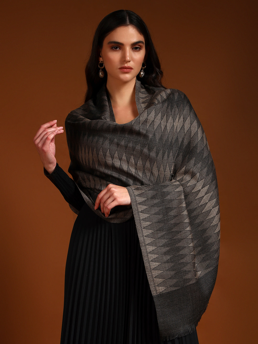 Women 100% Pure Wool Checkered Stole, Sustainable and Natural Fabric (Size 71x203 CM)