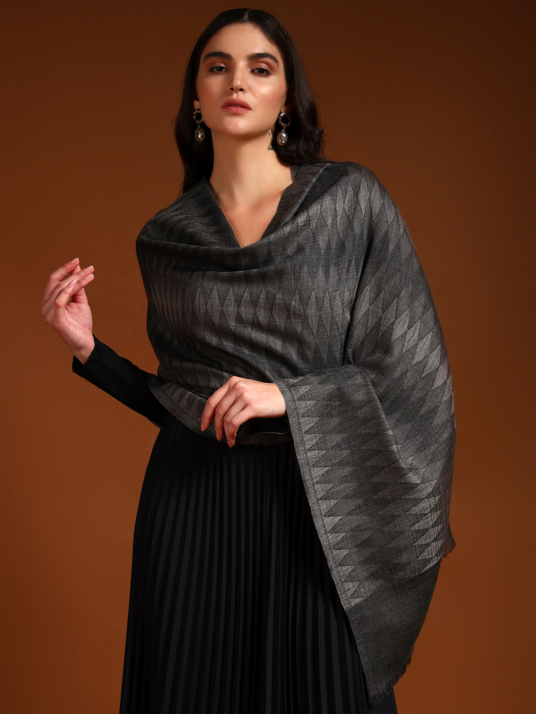 Women 100% Pure Wool Checkered Stole, Sustainable and Natural Fabric (Size 71x203 CM)