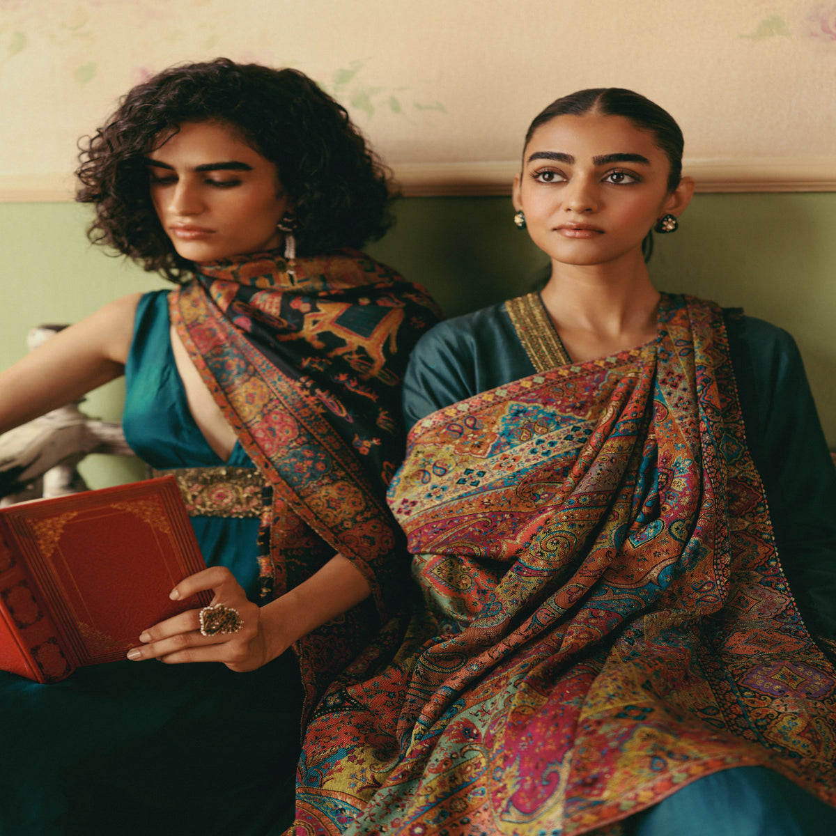 Pashmoda Women Zarveen Zari Kaani Fine Wool Shawl (Size:101x203 CM)