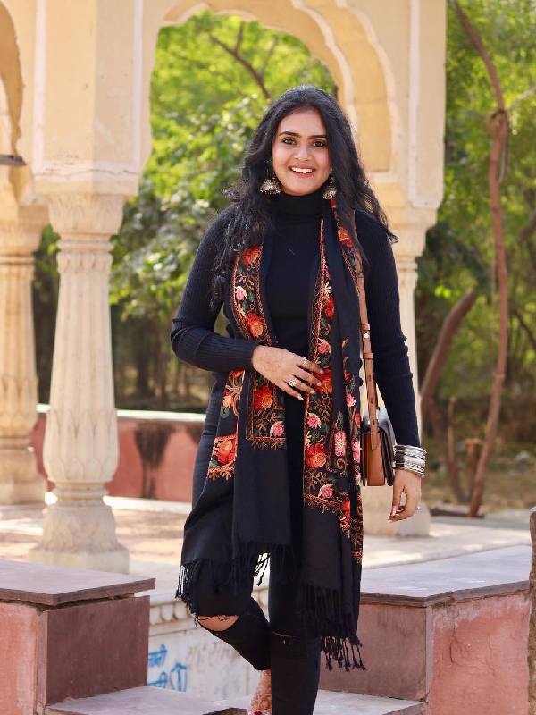 Women's Aabroo Kashmiri Aari Embroidery Stole (Size: 71X203 CM)