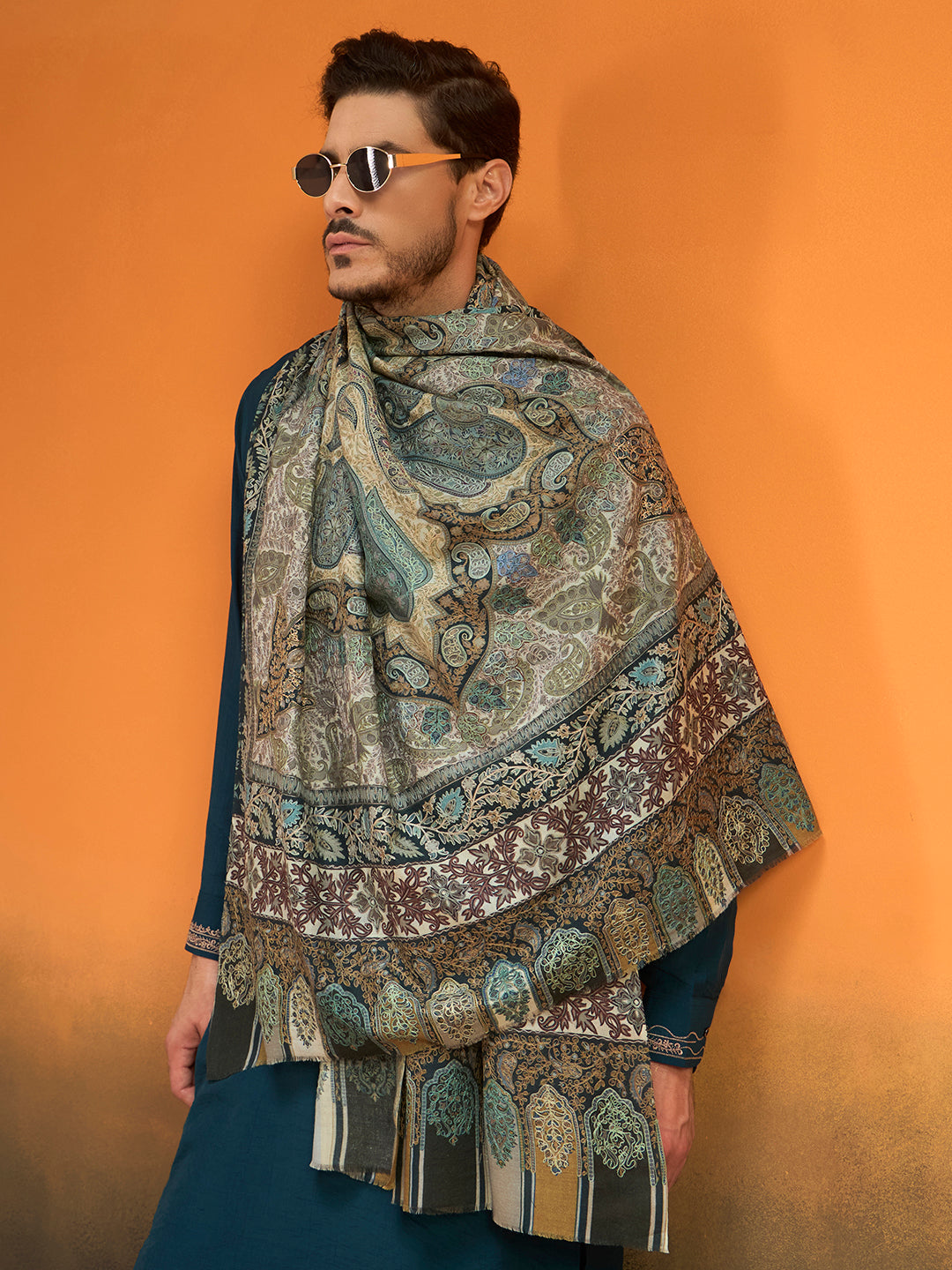 Men nafees Fine Wool Kalamkari Embroidered Shawl