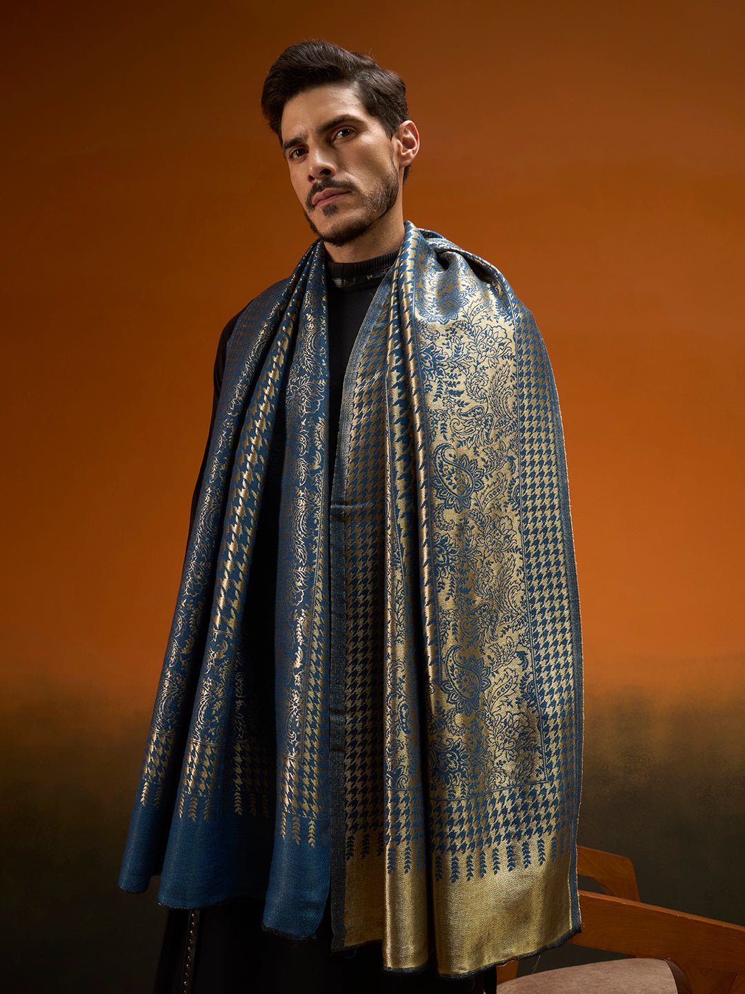 Men Obsidian Gold Reversible Zari Stole