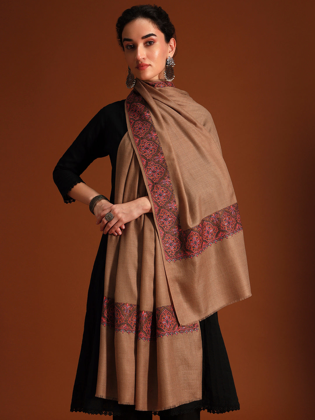 Women Nafāsat Fine Wool Sozni Hand Embroidered Shawl