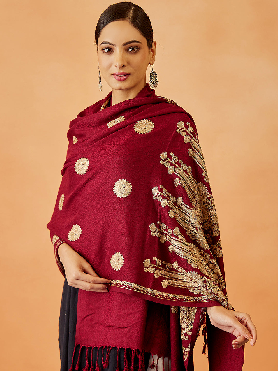 Women Nafeesa Kashmiri Aari Embroidery Stole (Size: 71x203 CM)