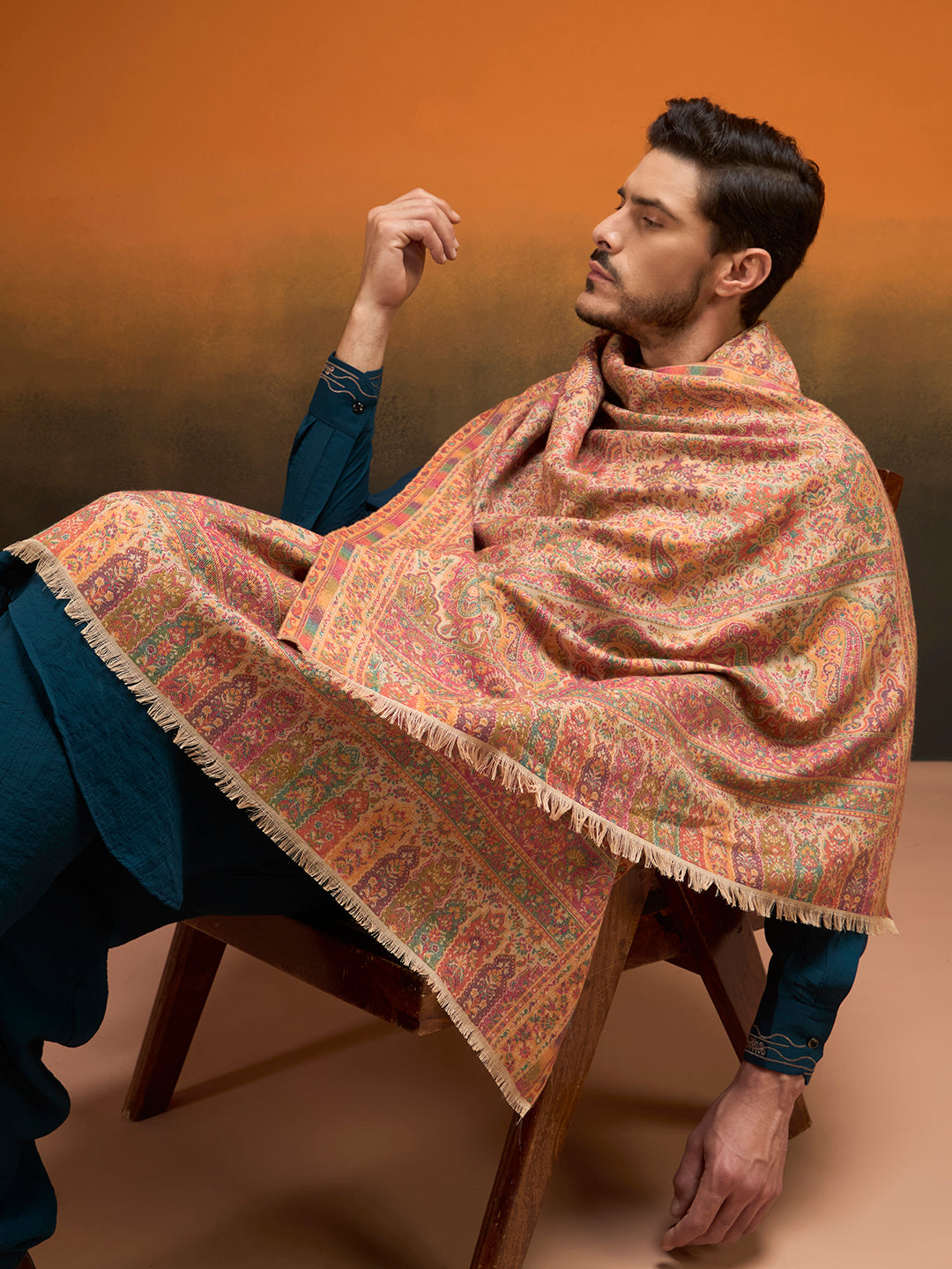 Men Shahkaar Gulistan Kaani Stole