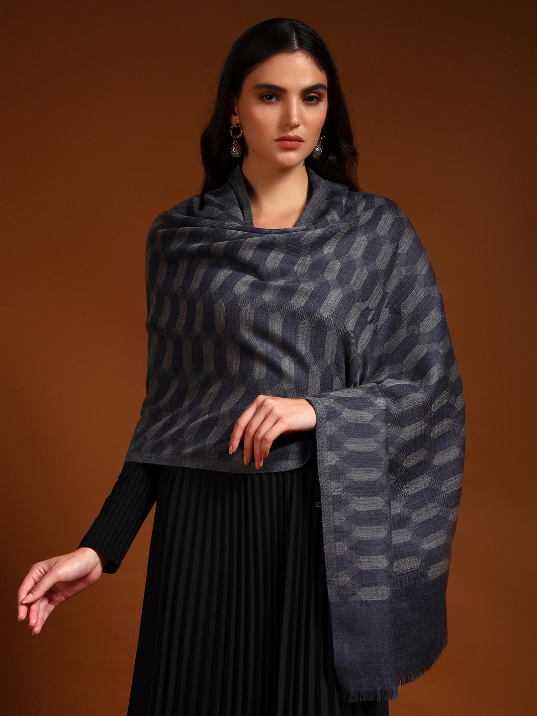 Women 100% Pure Wool Checkered Stole, Sustainable and Natural Fabric (Size 71x203 CM)