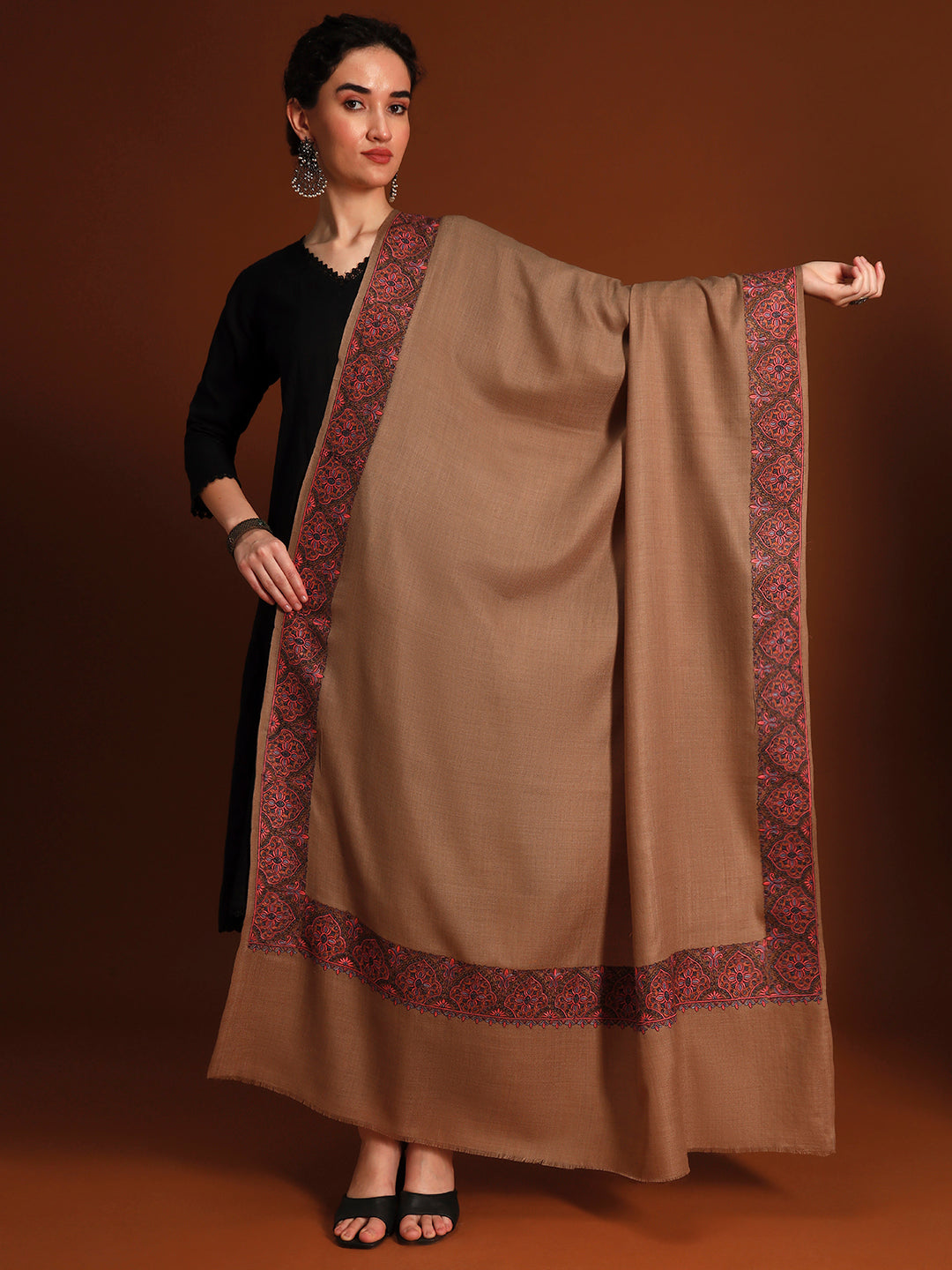 Women Nafāsat Fine Wool Sozni Hand Embroidered Shawl