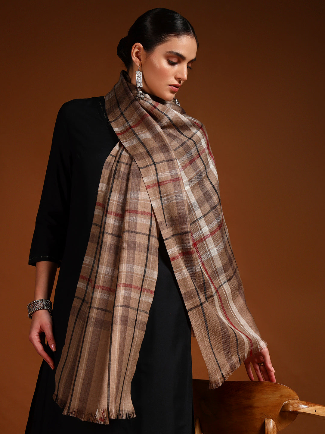 Women 100% Pure Wool Checkered Stole, Sustainable and Natural Fabric (Size 71x203 CM)