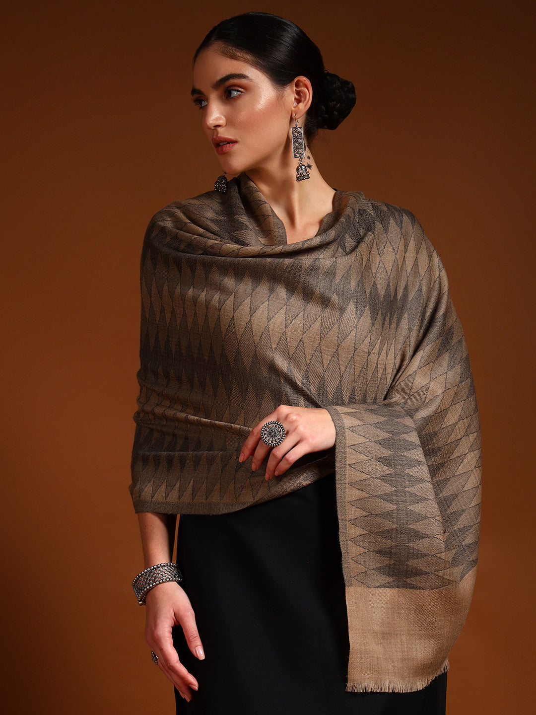 Women 100% Pure Wool Checkered Stole, Sustainable and Natural Fabric (Size 71x203 CM)