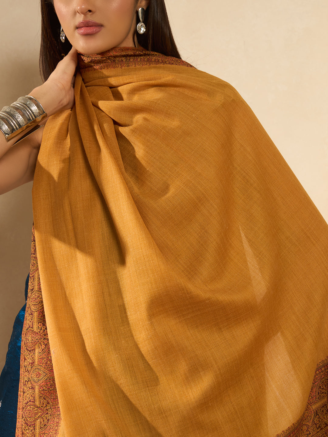 Women Shikoh Kashmiri Jamawar Woven Shawl